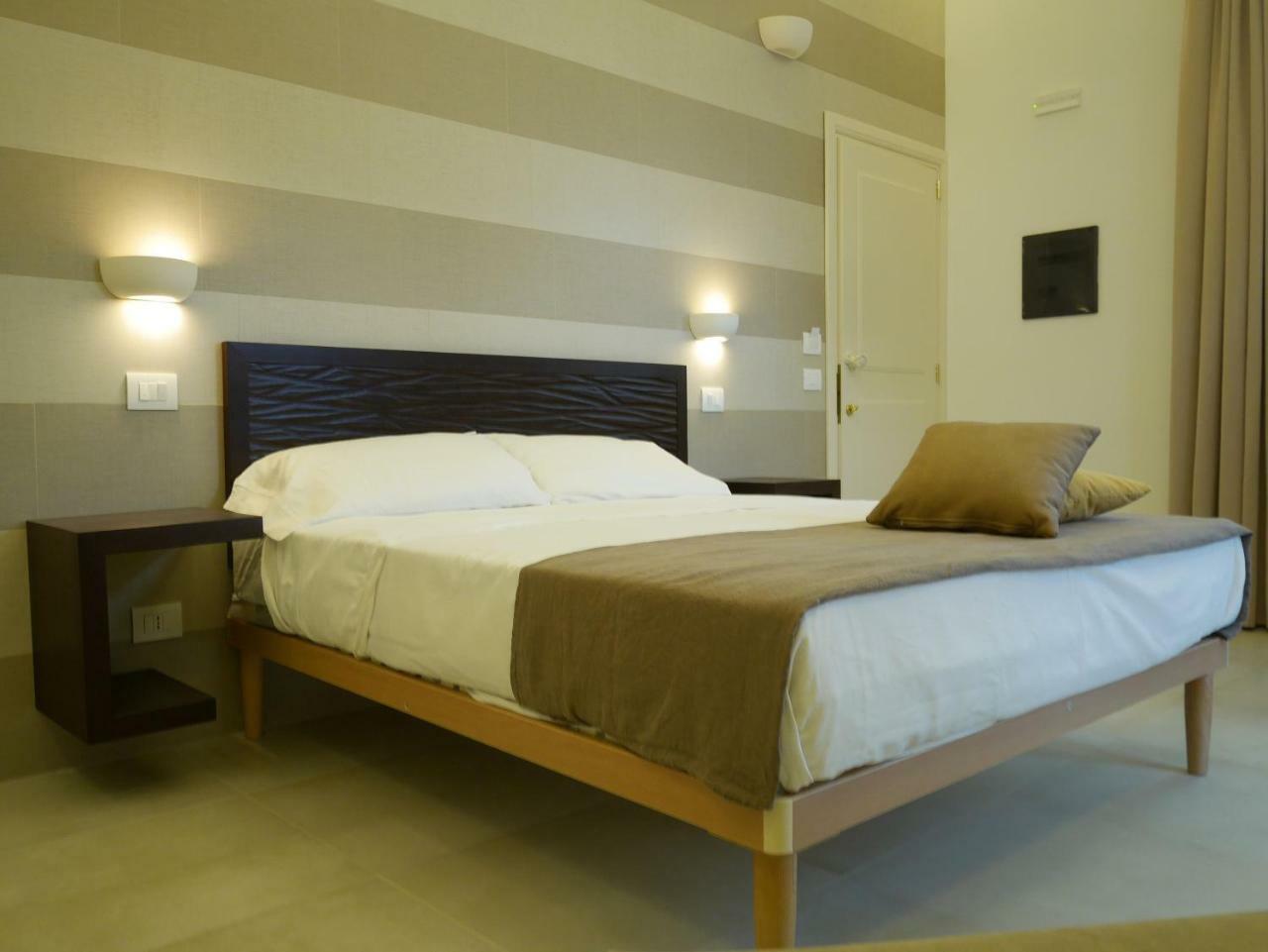Palazzo San Lazzaro Bed & Breakfast Lecce Exterior photo